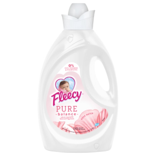 Fleecy Pure Balance Rose Water liquid fabric softener, 2.8L bottle for 110 loads, 0% dyes and parabens, hypoallergenic and safe for sensitive skin.