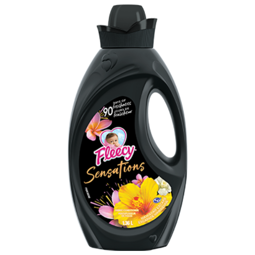 L'adoucissant Fleecy Sensations Hawaiian Escape, en flacon de 1,36 l, offre 90 jours de fraîcheur grâce à ses notes florales tropicales et à son parfum longue durée.