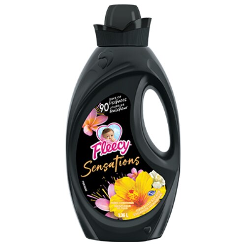 L'adoucissant Fleecy Sensations Hawaiian Escape, en flacon de 1,36 l, offre 90 jours de fraîcheur grâce à ses notes florales tropicales et à son parfum longue durée.